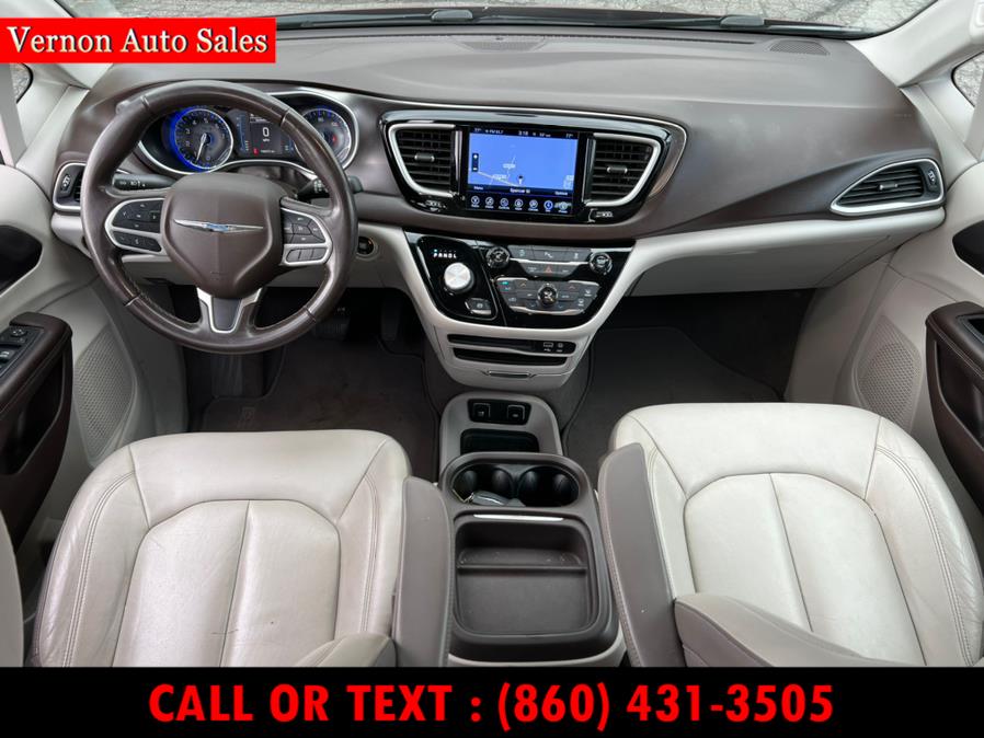 Used Chrysler Pacifica Touring-L FWD 2017 | Vernon Auto Sale & Service. Manchester, Connecticut Used Chrysler Pacifica Touring-L FWD 2017 | Vernon Auto Sale & Service. Manchester, Connecticut