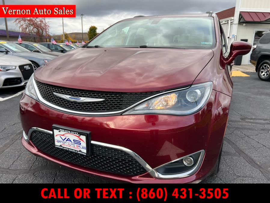 Used Chrysler Pacifica Touring-L FWD 2017 | Vernon Auto Sale & Service. Manchester, Connecticut Used Chrysler Pacifica Touring-L FWD 2017 | Vernon Auto Sale & Service. Manchester, Connecticut