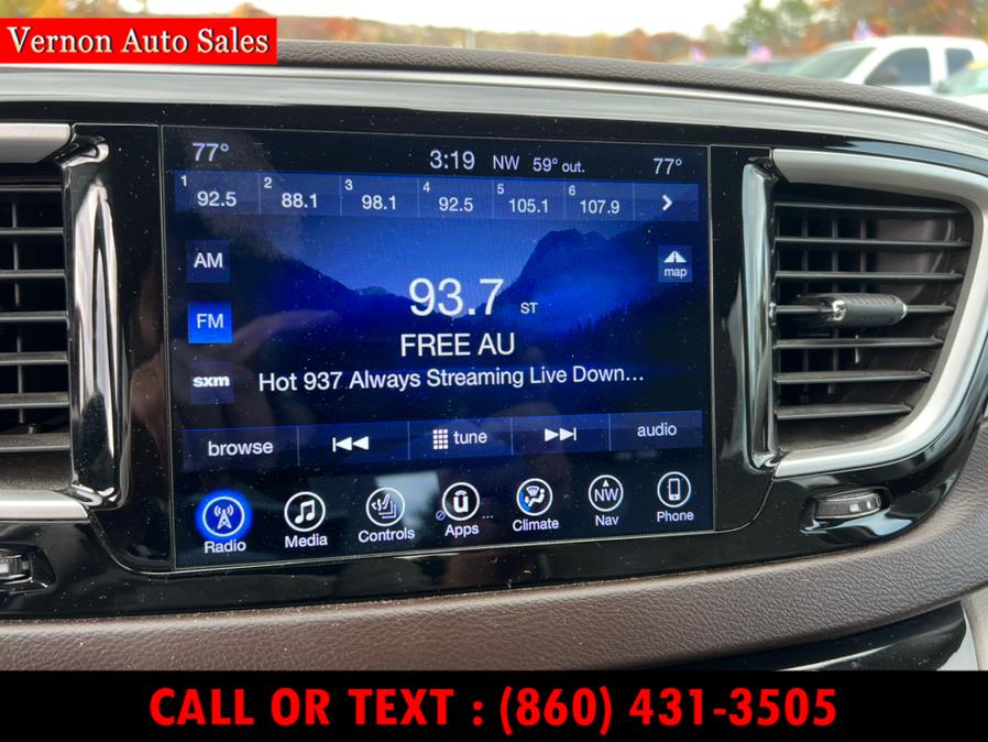 Used Chrysler Pacifica Touring-L FWD 2017 | Vernon Auto Sale & Service. Manchester, Connecticut Used Chrysler Pacifica Touring-L FWD 2017 | Vernon Auto Sale & Service. Manchester, Connecticut