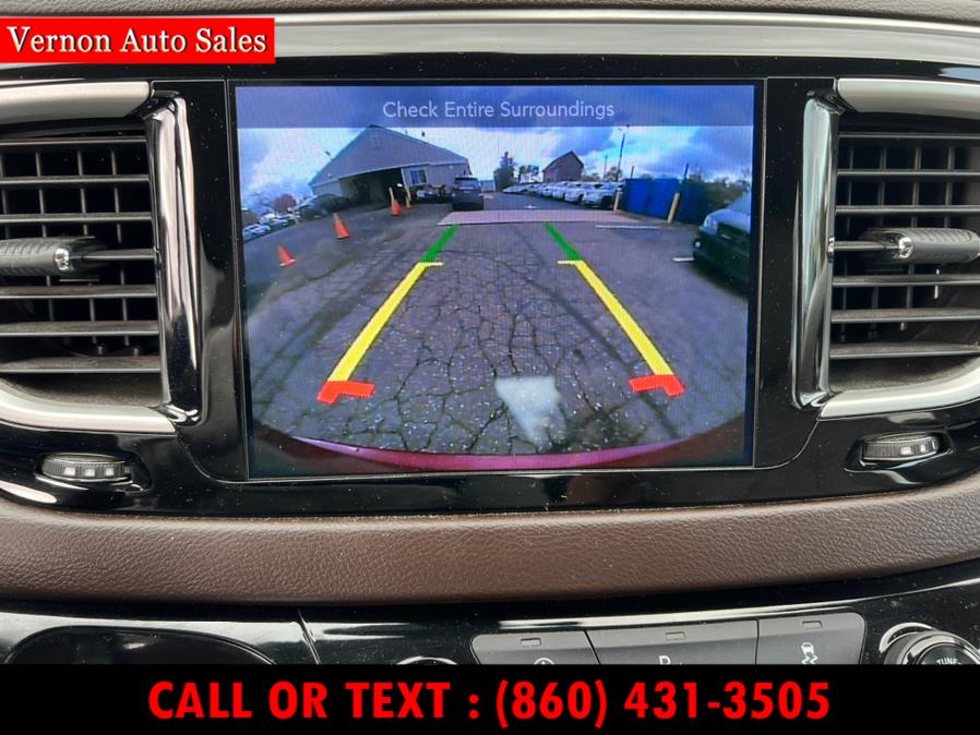 Used Chrysler Pacifica Touring-L FWD 2017 | Vernon Auto Sale & Service. Manchester, Connecticut Used Chrysler Pacifica Touring-L FWD 2017 | Vernon Auto Sale & Service. Manchester, Connecticut