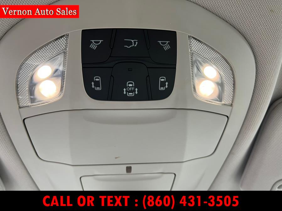 Used Chrysler Pacifica Touring-L FWD 2017 | Vernon Auto Sale & Service. Manchester, Connecticut Used Chrysler Pacifica Touring-L FWD 2017 | Vernon Auto Sale & Service. Manchester, Connecticut