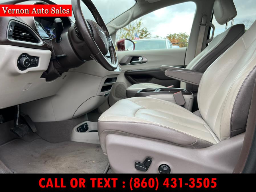 Used Chrysler Pacifica Touring-L FWD 2017 | Vernon Auto Sale & Service. Manchester, Connecticut Used Chrysler Pacifica Touring-L FWD 2017 | Vernon Auto Sale & Service. Manchester, Connecticut