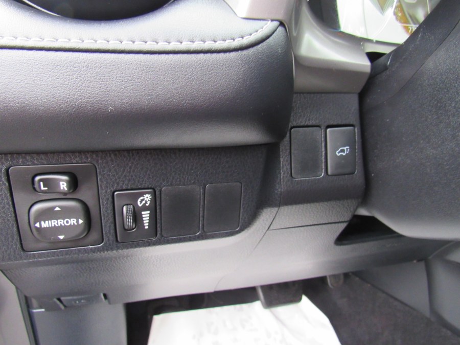 Used Toyota RAV4 Hybrid XLE 2016 | Hilario's Auto Sales Inc.. Worcester, Massachusetts Used Toyota RAV4 Hybrid XLE 2016 | Hilario's Auto Sales Inc.. Worcester, Massachusetts