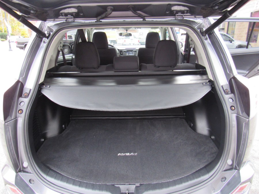 Used Toyota RAV4 Hybrid XLE 2016 | Hilario's Auto Sales Inc.. Worcester, Massachusetts Used Toyota RAV4 Hybrid XLE 2016 | Hilario's Auto Sales Inc.. Worcester, Massachusetts