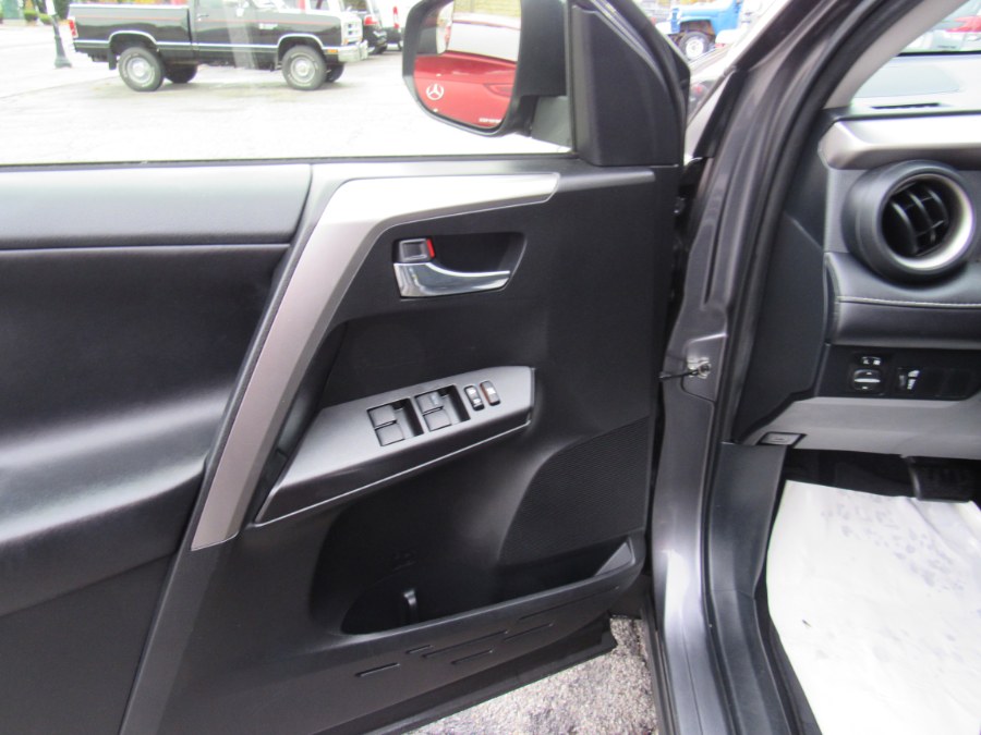 Used Toyota RAV4 Hybrid XLE 2016 | Hilario's Auto Sales Inc.. Worcester, Massachusetts Used Toyota RAV4 Hybrid XLE 2016 | Hilario's Auto Sales Inc.. Worcester, Massachusetts