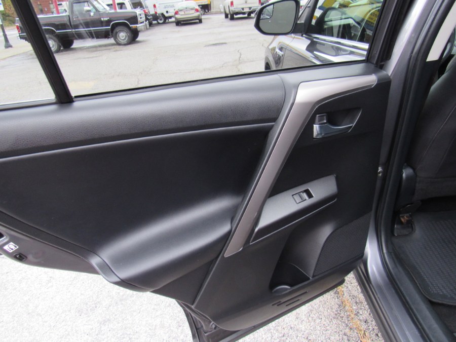 Used Toyota RAV4 Hybrid XLE 2016 | Hilario's Auto Sales Inc.. Worcester, Massachusetts Used Toyota RAV4 Hybrid XLE 2016 | Hilario's Auto Sales Inc.. Worcester, Massachusetts