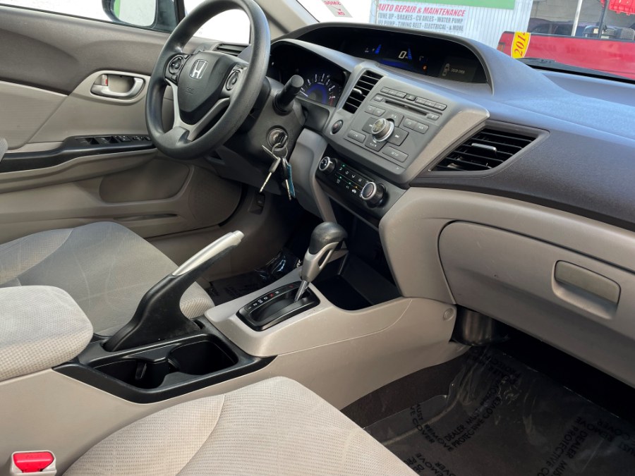 Used Honda Civic Sdn 4dr Auto LX 2012 | Green Light Auto. Corona, California Used Honda Civic Sdn 4dr Auto LX 2012 | Green Light Auto. Corona, California