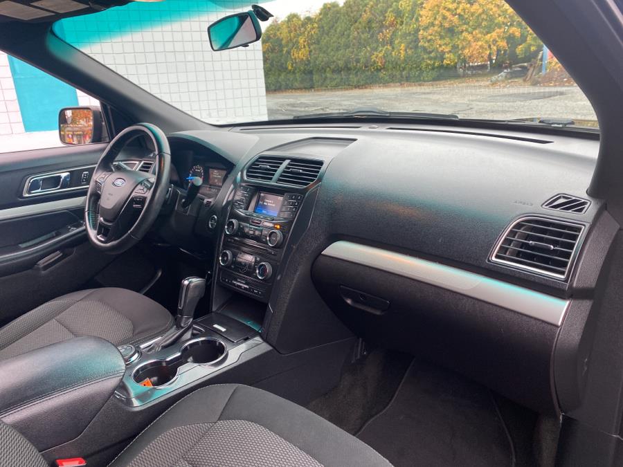 Used Ford Explorer XLT 4WD 2017 | Dealertown Auto Wholesalers. Milford, Connecticut Used Ford Explorer XLT 4WD 2017 | Dealertown Auto Wholesalers. Milford, Connecticut