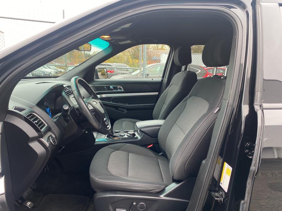 Used Ford Explorer XLT 4WD 2017 | Dealertown Auto Wholesalers. Milford, Connecticut Used Ford Explorer XLT 4WD 2017 | Dealertown Auto Wholesalers. Milford, Connecticut