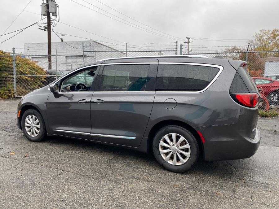 2018 Chrysler Pacifica Touring L FWD, available for sale in Milford, Connecticut | Dealertown Auto Wholesalers. Milford, Connecticut 2018 Chrysler Pacifica Touring L FWD, available for sale in Milford, Connecticut | Dealertown Auto Wholesalers. Milford, Connecticut