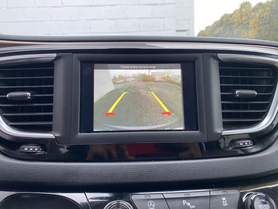 2018 Chrysler Pacifica Touring L FWD, available for sale in Milford, Connecticut | Dealertown Auto Wholesalers. Milford, Connecticut 2018 Chrysler Pacifica Touring L FWD, available for sale in Milford, Connecticut | Dealertown Auto Wholesalers. Milford, Connecticut