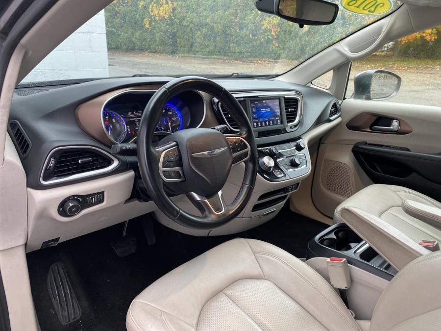 2018 Chrysler Pacifica Touring L FWD, available for sale in Milford, Connecticut | Dealertown Auto Wholesalers. Milford, Connecticut 2018 Chrysler Pacifica Touring L FWD, available for sale in Milford, Connecticut | Dealertown Auto Wholesalers. Milford, Connecticut