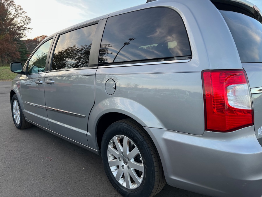 Used Chrysler Town & Country 4dr Wgn Touring 2014 | Marsh Auto Sales LLC. Ortonville, Michigan Used Chrysler Town & Country 4dr Wgn Touring 2014 | Marsh Auto Sales LLC. Ortonville, Michigan