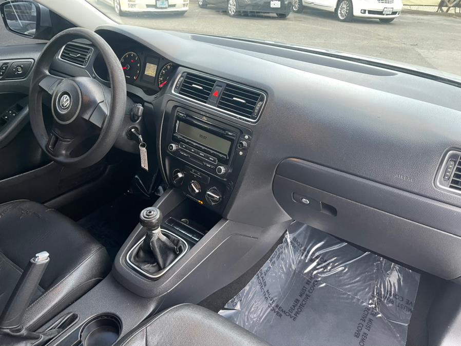 2011 Volkswagen Jetta Sedan 4dr Manual SE w/Convenience PZEV, available for sale in Garden Grove, California | U Save Auto Auction. Garden Grove, California 2011 Volkswagen Jetta Sedan 4dr Manual SE w/Convenience PZEV, available for sale in Garden Grove, California | U Save Auto Auction. Garden Grove, California