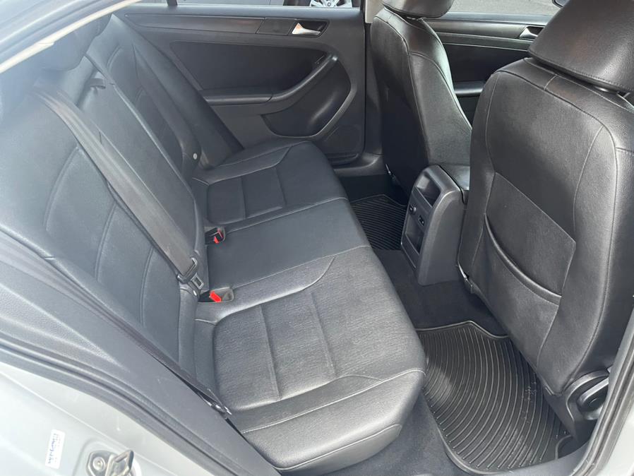 2011 Volkswagen Jetta Sedan 4dr Manual SE w/Convenience PZEV, available for sale in Garden Grove, California | U Save Auto Auction. Garden Grove, California 2011 Volkswagen Jetta Sedan 4dr Manual SE w/Convenience PZEV, available for sale in Garden Grove, California | U Save Auto Auction. Garden Grove, California