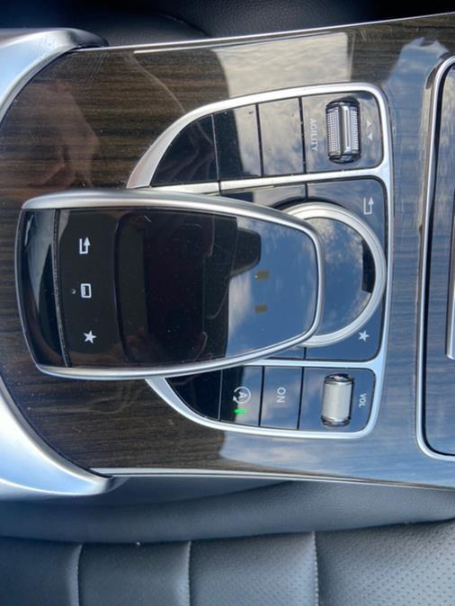 Used Mercedes-Benz C-Class 4dr Sdn C300 4MATIC 2015 | Champion Used Auto Sales LLC. Newark, New Jersey Used Mercedes-Benz C-Class 4dr Sdn C300 4MATIC 2015 | Champion Used Auto Sales LLC. Newark, New Jersey