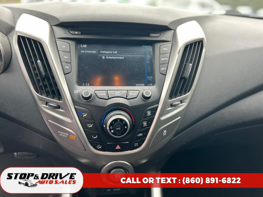 Used Hyundai Veloster 3dr Cpe Auto w/Black Int 2013 | Stop & Drive Auto Sales. East Windsor, Connecticut Used Hyundai Veloster 3dr Cpe Auto w/Black Int 2013 | Stop & Drive Auto Sales. East Windsor, Connecticut