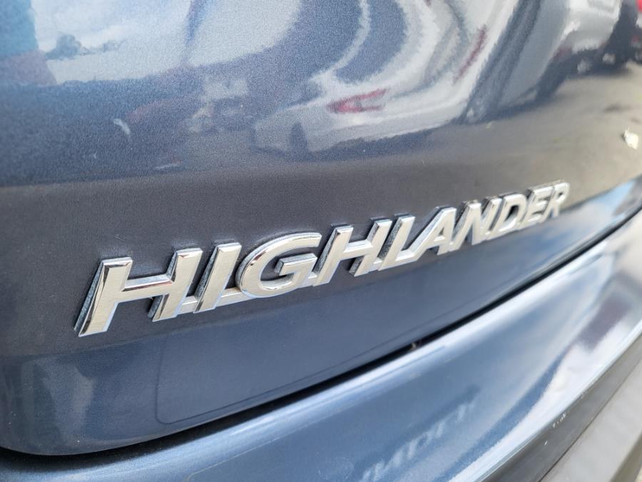 Used Toyota Highlander LE Plus V6 AWD (Natl) 2019 | Champion Auto Sales. Linden, New Jersey