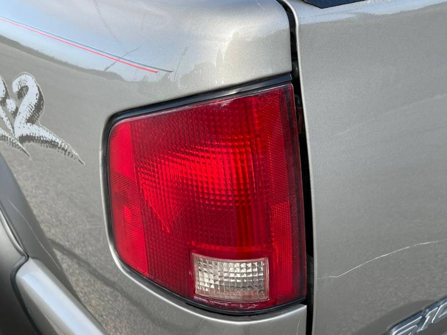Used Chevrolet S-10 Ext Cab 123" WB 4WD LS 2002 | Geneva Motor Cars. Darien, Wisconsin Used Chevrolet S-10 Ext Cab 123" WB 4WD LS 2002 | Geneva Motor Cars. Darien, Wisconsin