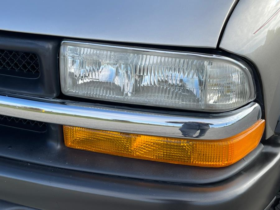 Used Chevrolet S-10 Ext Cab 123" WB 4WD LS 2002 | Geneva Motor Cars. Darien, Wisconsin Used Chevrolet S-10 Ext Cab 123" WB 4WD LS 2002 | Geneva Motor Cars. Darien, Wisconsin