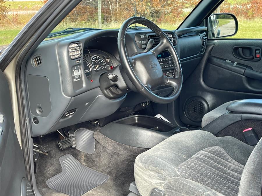 Used Chevrolet S-10 Ext Cab 123" WB 4WD LS 2002 | Geneva Motor Cars. Darien, Wisconsin Used Chevrolet S-10 Ext Cab 123" WB 4WD LS 2002 | Geneva Motor Cars. Darien, Wisconsin