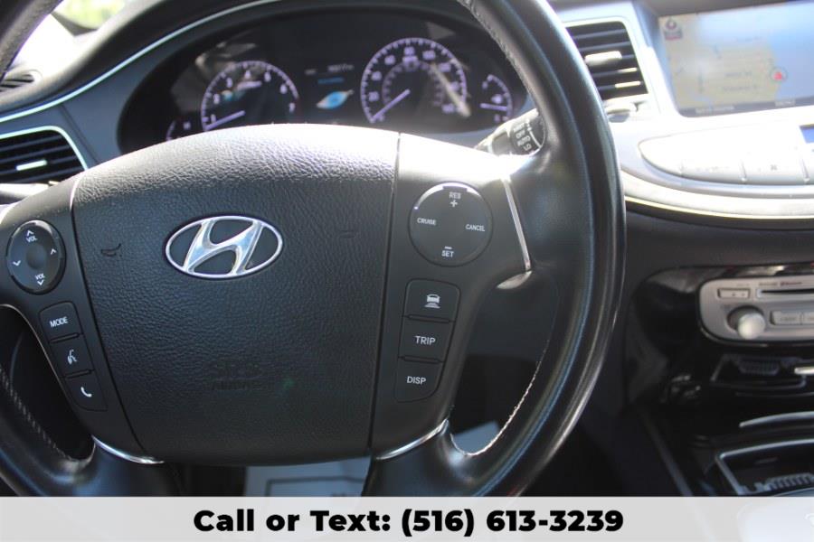 2013 Hyundai Genesis 4dr Sdn V6 3.8L, available for sale in Great Neck, New York | Great Neck Car Buyers & Sellers. Great Neck, New York 2013 Hyundai Genesis 4dr Sdn V6 3.8L, available for sale in Great Neck, New York | Great Neck Car Buyers & Sellers. Great Neck, New York
