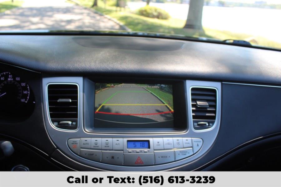 2013 Hyundai Genesis 4dr Sdn V6 3.8L, available for sale in Great Neck, New York | Great Neck Car Buyers & Sellers. Great Neck, New York 2013 Hyundai Genesis 4dr Sdn V6 3.8L, available for sale in Great Neck, New York | Great Neck Car Buyers & Sellers. Great Neck, New York