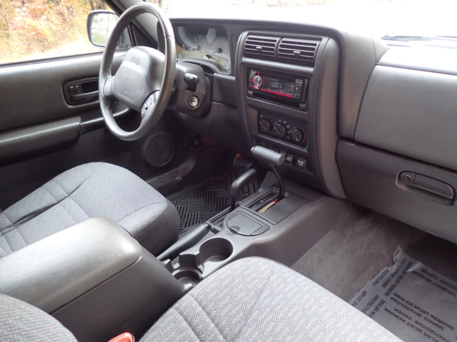Used Jeep Cherokee 4dr Sport 4WD 2001 | Eagleville Motors. Storrs, Connecticut Used Jeep Cherokee 4dr Sport 4WD 2001 | Eagleville Motors. Storrs, Connecticut