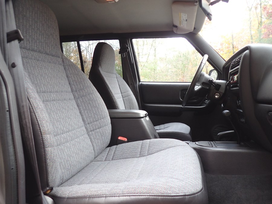 Used Jeep Cherokee 4dr Sport 4WD 2001 | Eagleville Motors. Storrs, Connecticut Used Jeep Cherokee 4dr Sport 4WD 2001 | Eagleville Motors. Storrs, Connecticut