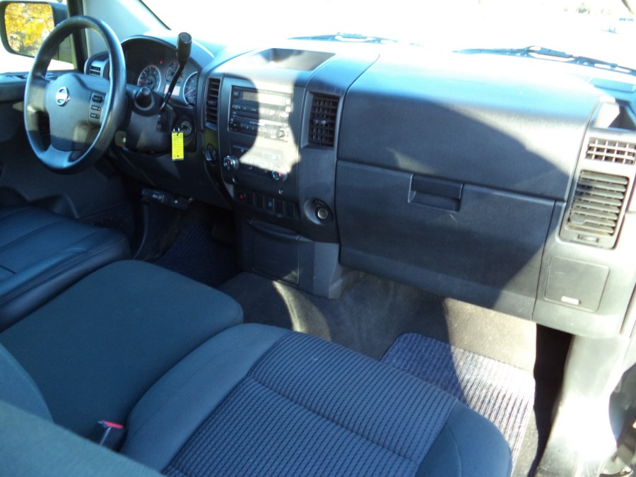 2009 Nissan Titan KING CAB SE 4X4, available for sale in Berlin, Connecticut | International Motorcars llc. Berlin, Connecticut 2009 Nissan Titan KING CAB SE 4X4, available for sale in Berlin, Connecticut | International Motorcars llc. Berlin, Connecticut