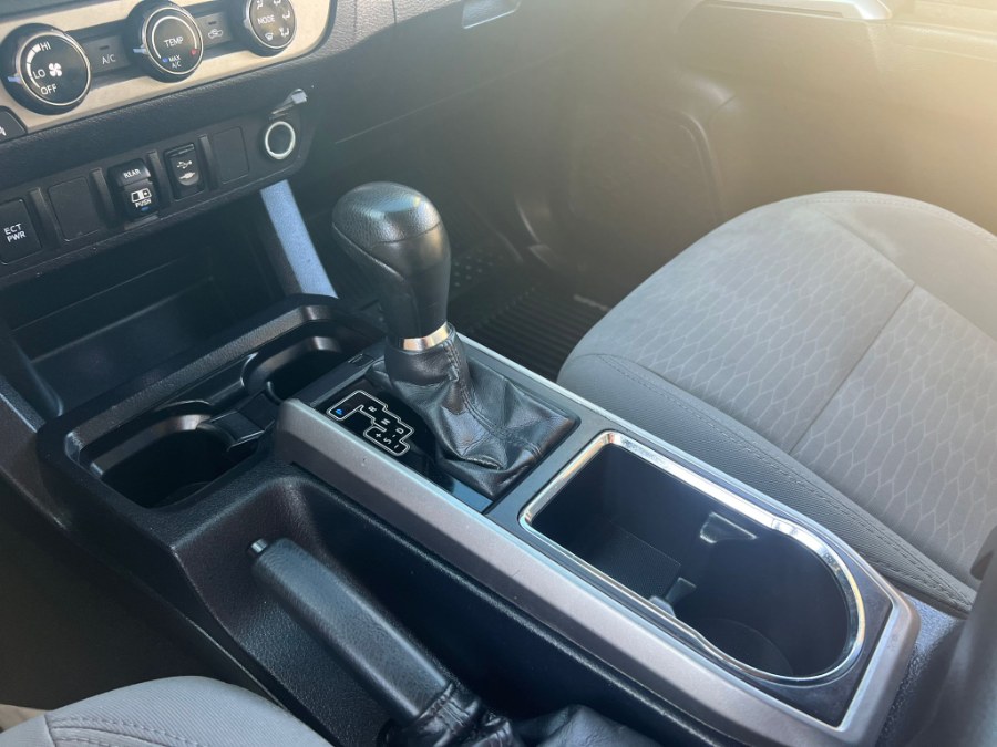 Used Toyota Tacoma SR5 Double Cab 5'' Bed V6 4x4 AT (Natl) 2018 | Inman Motors Sales. Medford, Massachusetts Used Toyota Tacoma SR5 Double Cab 5'' Bed V6 4x4 AT (Natl) 2018 | Inman Motors Sales. Medford, Massachusetts