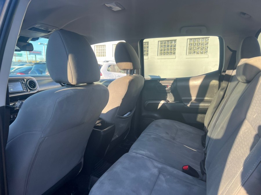 Used Toyota Tacoma SR5 Double Cab 5'' Bed V6 4x4 AT (Natl) 2018 | Inman Motors Sales. Medford, Massachusetts Used Toyota Tacoma SR5 Double Cab 5'' Bed V6 4x4 AT (Natl) 2018 | Inman Motors Sales. Medford, Massachusetts