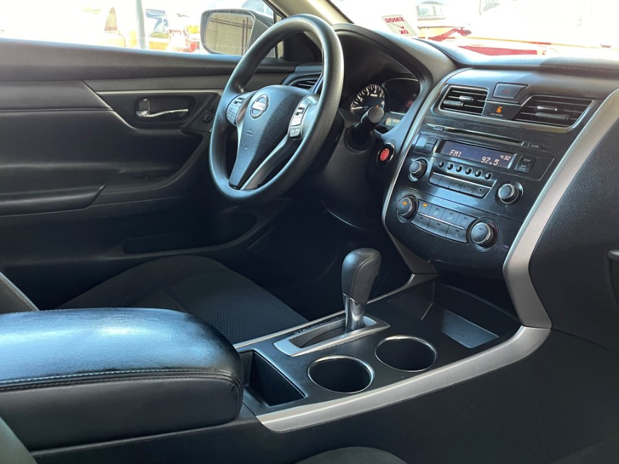 Used Nissan Altima 4dr Sdn I4 2.5 S 2015 | Green Light Auto. Corona, California Used Nissan Altima 4dr Sdn I4 2.5 S 2015 | Green Light Auto. Corona, California