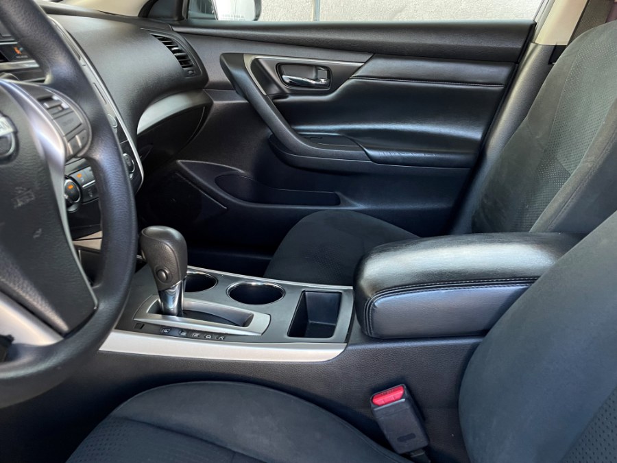 Used Nissan Altima 4dr Sdn I4 2.5 S 2015 | Green Light Auto. Corona, California Used Nissan Altima 4dr Sdn I4 2.5 S 2015 | Green Light Auto. Corona, California