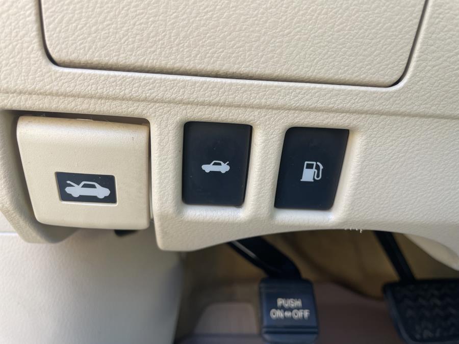2013 Lexus ES 350 4dr Sdn, available for sale in Hartford, Connecticut | Lex Autos LLC. Hartford, Connecticut 2013 Lexus ES 350 4dr Sdn, available for sale in Hartford, Connecticut | Lex Autos LLC. Hartford, Connecticut