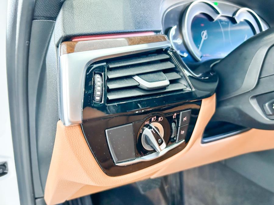 Used BMW 5 Series 540i xDrive Sedan 2019 | Luxury Motor Club. Franklin Square, New York Used BMW 5 Series 540i xDrive Sedan 2019 | Luxury Motor Club. Franklin Square, New York