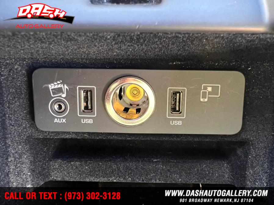 2016 Land Rover Range Rover Sport 4WD 4dr V6 HSE, available for sale in Newark, New Jersey | Dash Auto Gallery Inc.. Newark, New Jersey 2016 Land Rover Range Rover Sport 4WD 4dr V6 HSE, available for sale in Newark, New Jersey | Dash Auto Gallery Inc.. Newark, New Jersey