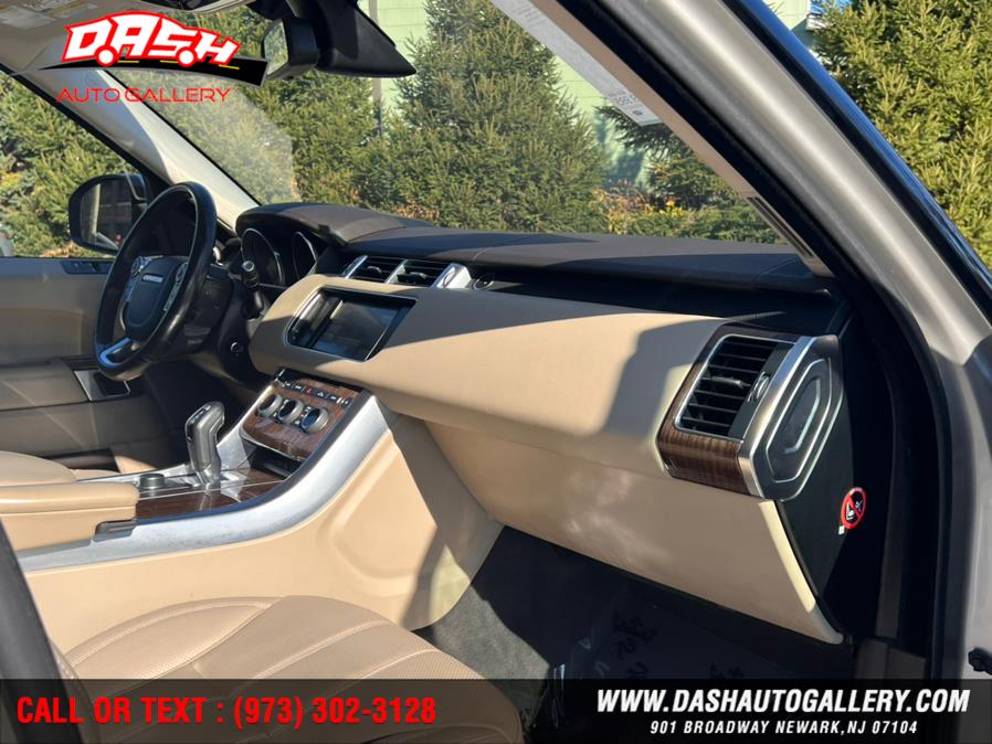 2016 Land Rover Range Rover Sport 4WD 4dr V6 HSE, available for sale in Newark, New Jersey | Dash Auto Gallery Inc.. Newark, New Jersey 2016 Land Rover Range Rover Sport 4WD 4dr V6 HSE, available for sale in Newark, New Jersey | Dash Auto Gallery Inc.. Newark, New Jersey