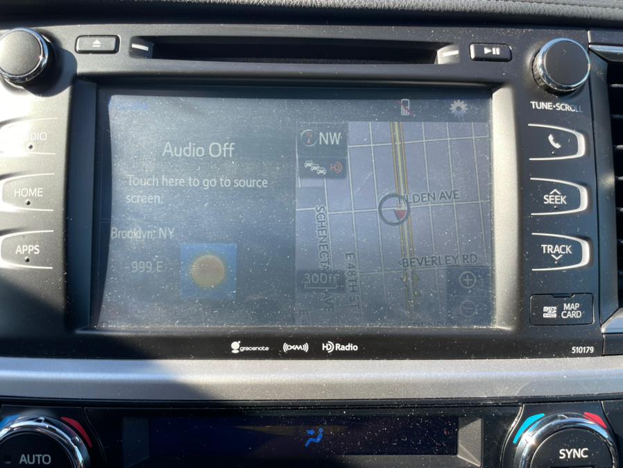 2017 Toyota Highlander SE V6 AWD (Natl), available for sale in Brooklyn, New York | Worlds Best Auto Inc. Brooklyn, New York 2017 Toyota Highlander SE V6 AWD (Natl), available for sale in Brooklyn, New York | Worlds Best Auto Inc. Brooklyn, New York