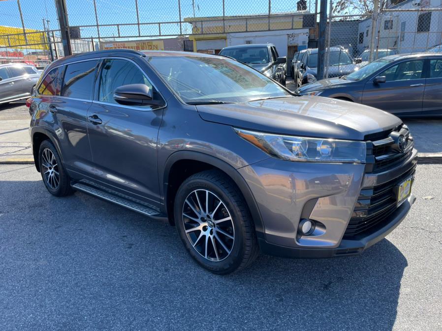 2017 Toyota Highlander SE V6 AWD (Natl), available for sale in Brooklyn, NY