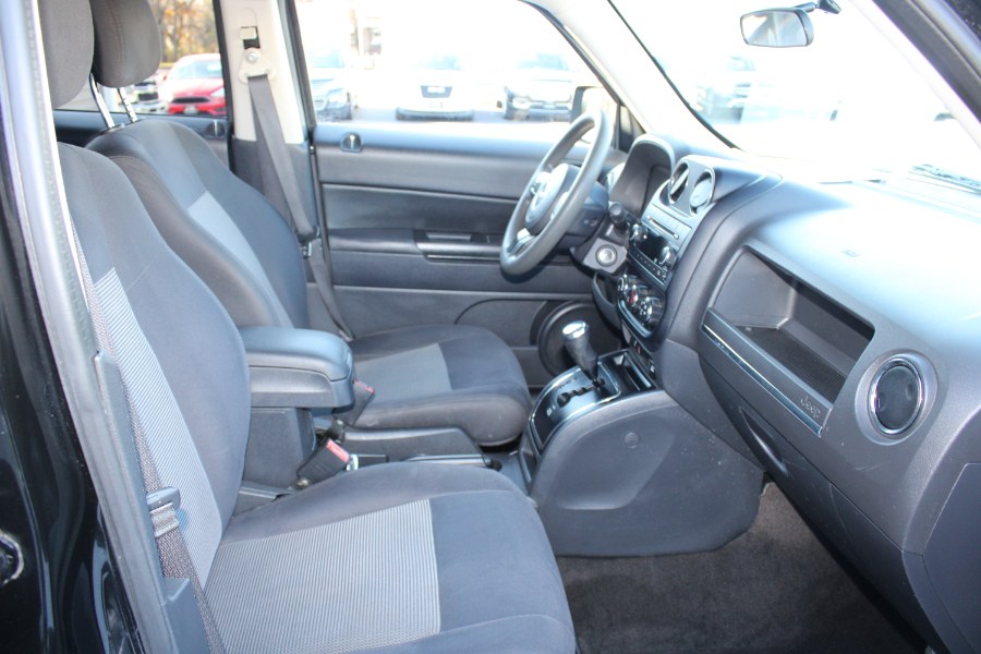 2015 Jeep Patriot 4WD 4dr Sport, available for sale in Plantsville, Connecticut | Auto House of Luxury. Plantsville, Connecticut 2015 Jeep Patriot 4WD 4dr Sport, available for sale in Plantsville, Connecticut | Auto House of Luxury. Plantsville, Connecticut