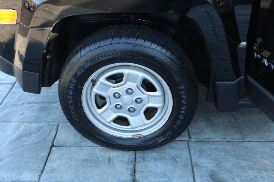 2015 Jeep Patriot 4WD 4dr Sport, available for sale in Plantsville, Connecticut | Auto House of Luxury. Plantsville, Connecticut 2015 Jeep Patriot 4WD 4dr Sport, available for sale in Plantsville, Connecticut | Auto House of Luxury. Plantsville, Connecticut
