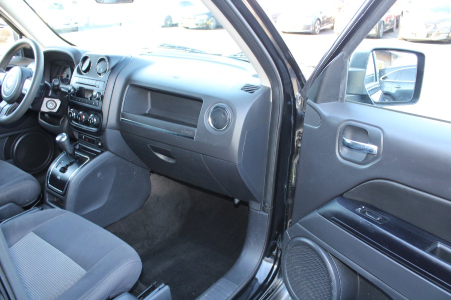2015 Jeep Patriot 4WD 4dr Sport, available for sale in Plantsville, Connecticut | Auto House of Luxury. Plantsville, Connecticut 2015 Jeep Patriot 4WD 4dr Sport, available for sale in Plantsville, Connecticut | Auto House of Luxury. Plantsville, Connecticut