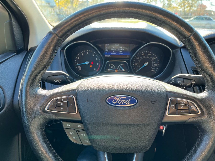 2015 Ford Focus 4dr Sdn SE, available for sale in Lyndhurst, New Jersey | Cars With Deals. Lyndhurst, New Jersey 2015 Ford Focus 4dr Sdn SE, available for sale in Lyndhurst, New Jersey | Cars With Deals. Lyndhurst, New Jersey