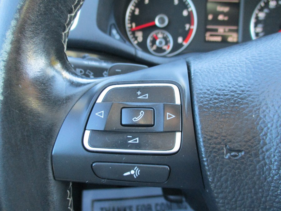 2015 Volkswagen Passat 4dr Sdn 1.8T Auto SE w/Sunroof & Nav, available for sale in West Babylon, New York | New Gen Auto Group. West Babylon, New York 2015 Volkswagen Passat 4dr Sdn 1.8T Auto SE w/Sunroof & Nav, available for sale in West Babylon, New York | New Gen Auto Group. West Babylon, New York