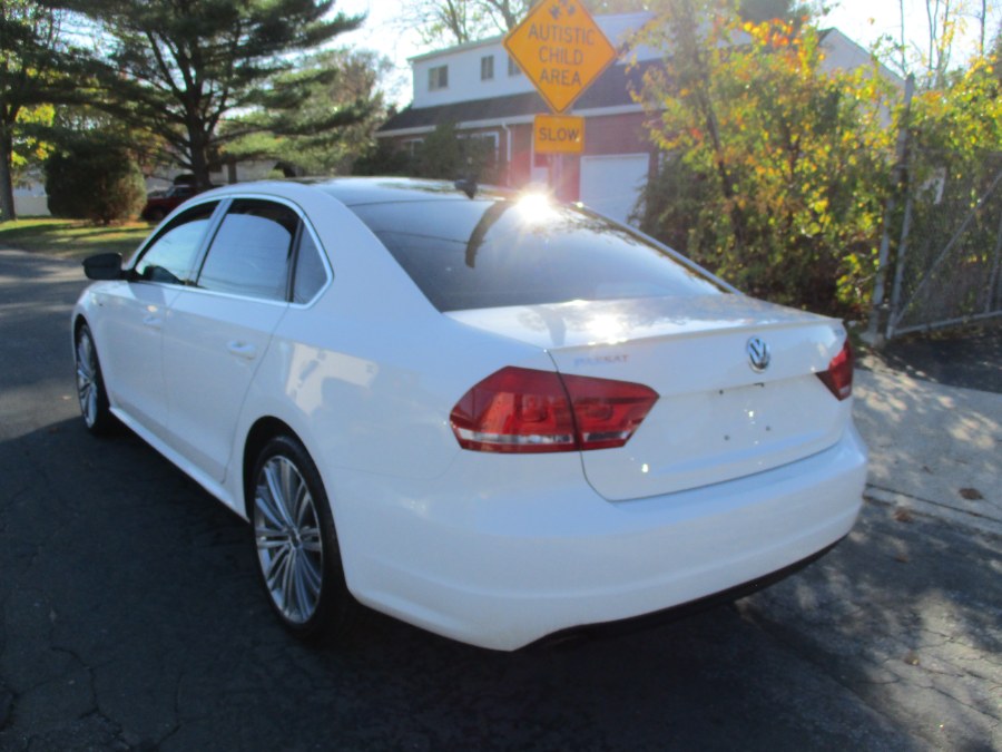 2015 Volkswagen Passat 4dr Sdn 1.8T Auto SE w/Sunroof & Nav, available for sale in West Babylon, New York | New Gen Auto Group. West Babylon, New York 2015 Volkswagen Passat 4dr Sdn 1.8T Auto SE w/Sunroof & Nav, available for sale in West Babylon, New York | New Gen Auto Group. West Babylon, New York