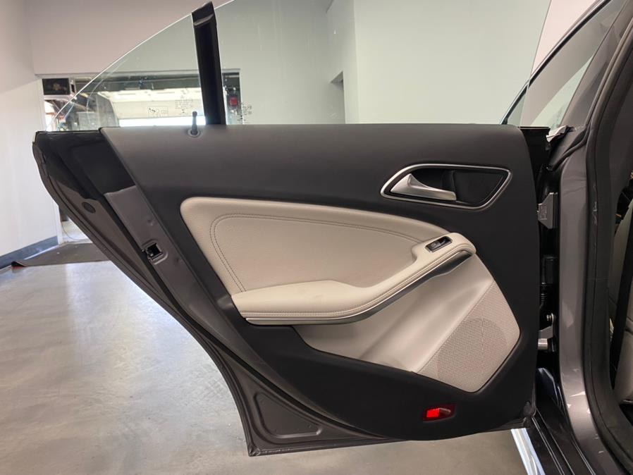 Used Mercedes-Benz CLA 4dr Sdn CLA250 4MATIC 2016 | M Auto Group. Elizabeth, New Jersey Used Mercedes-Benz CLA 4dr Sdn CLA250 4MATIC 2016 | M Auto Group. Elizabeth, New Jersey