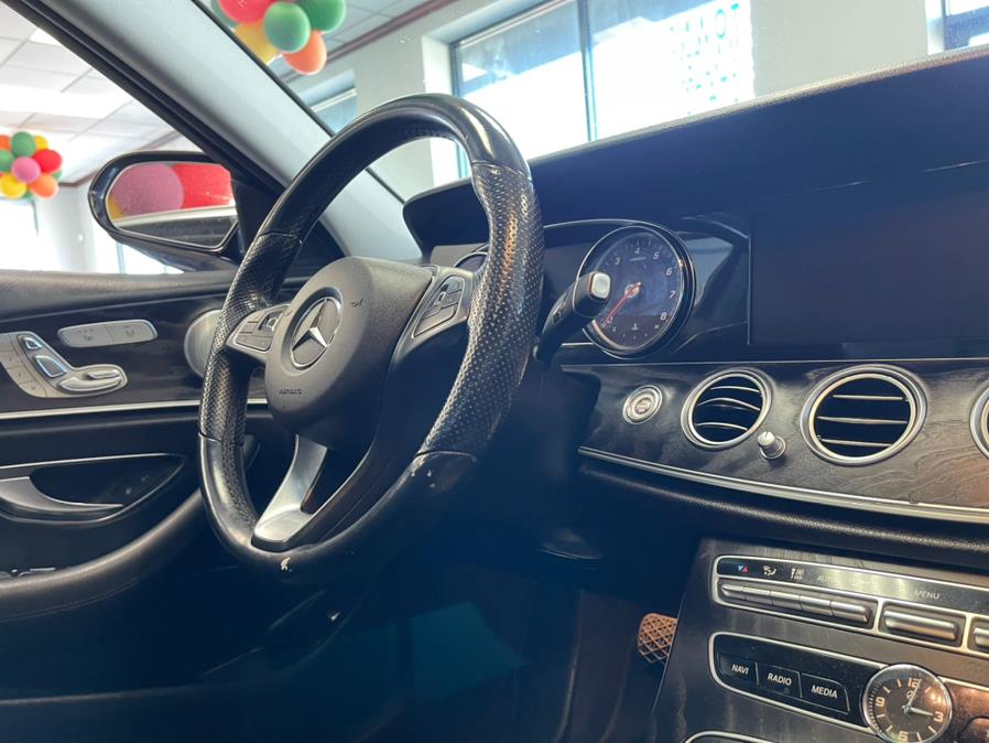 Used Mercedes-Benz E-Class E 300 RWD Sedan 2018 | 5 Towns Drive. Inwood, New York Used Mercedes-Benz E-Class E 300 RWD Sedan 2018 | 5 Towns Drive. Inwood, New York