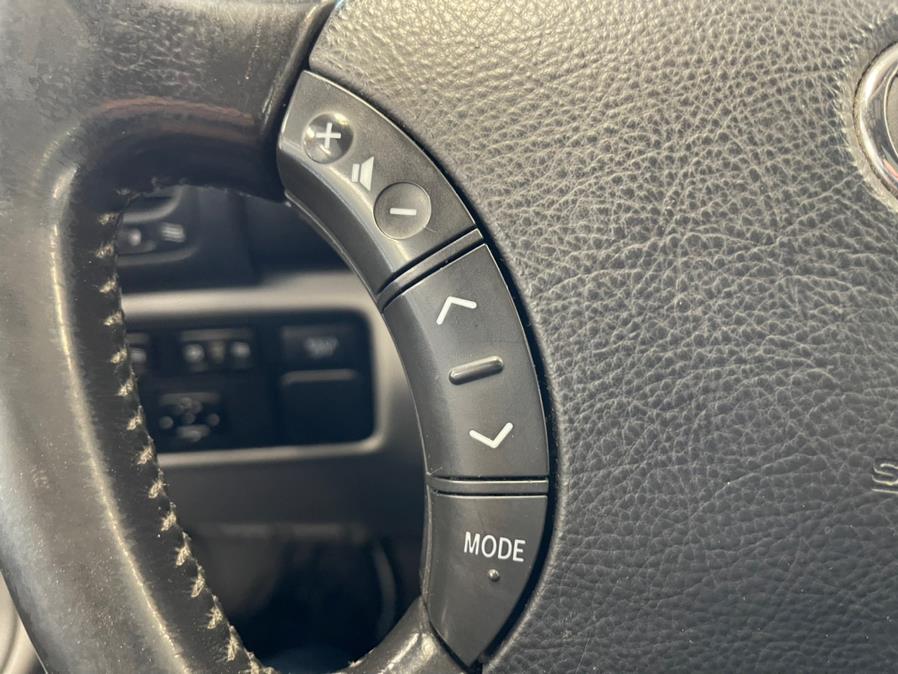2005 Toyota Land Cruiser 4dr 4WD, available for sale in Inwood, New York | 5 Towns Drive. Inwood, New York 2005 Toyota Land Cruiser 4dr 4WD, available for sale in Inwood, New York | 5 Towns Drive. Inwood, New York