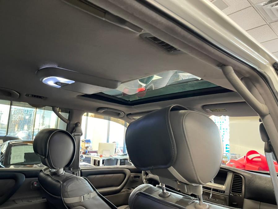 2005 Toyota Land Cruiser 4dr 4WD, available for sale in Inwood, New York | 5 Towns Drive. Inwood, New York 2005 Toyota Land Cruiser 4dr 4WD, available for sale in Inwood, New York | 5 Towns Drive. Inwood, New York